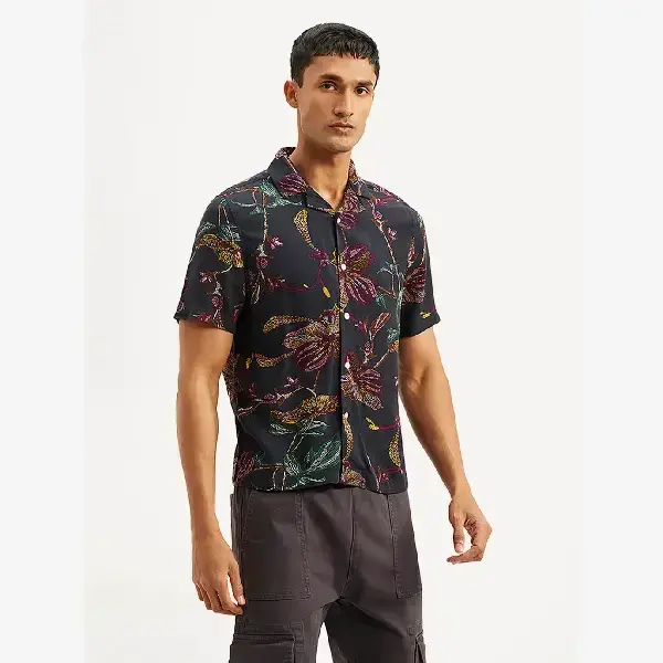 Levis-Men's Resort Collar Floral Relaxed Fit Camp Shirt